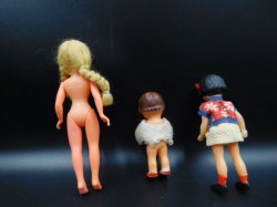 3 dollhouse dolls bk